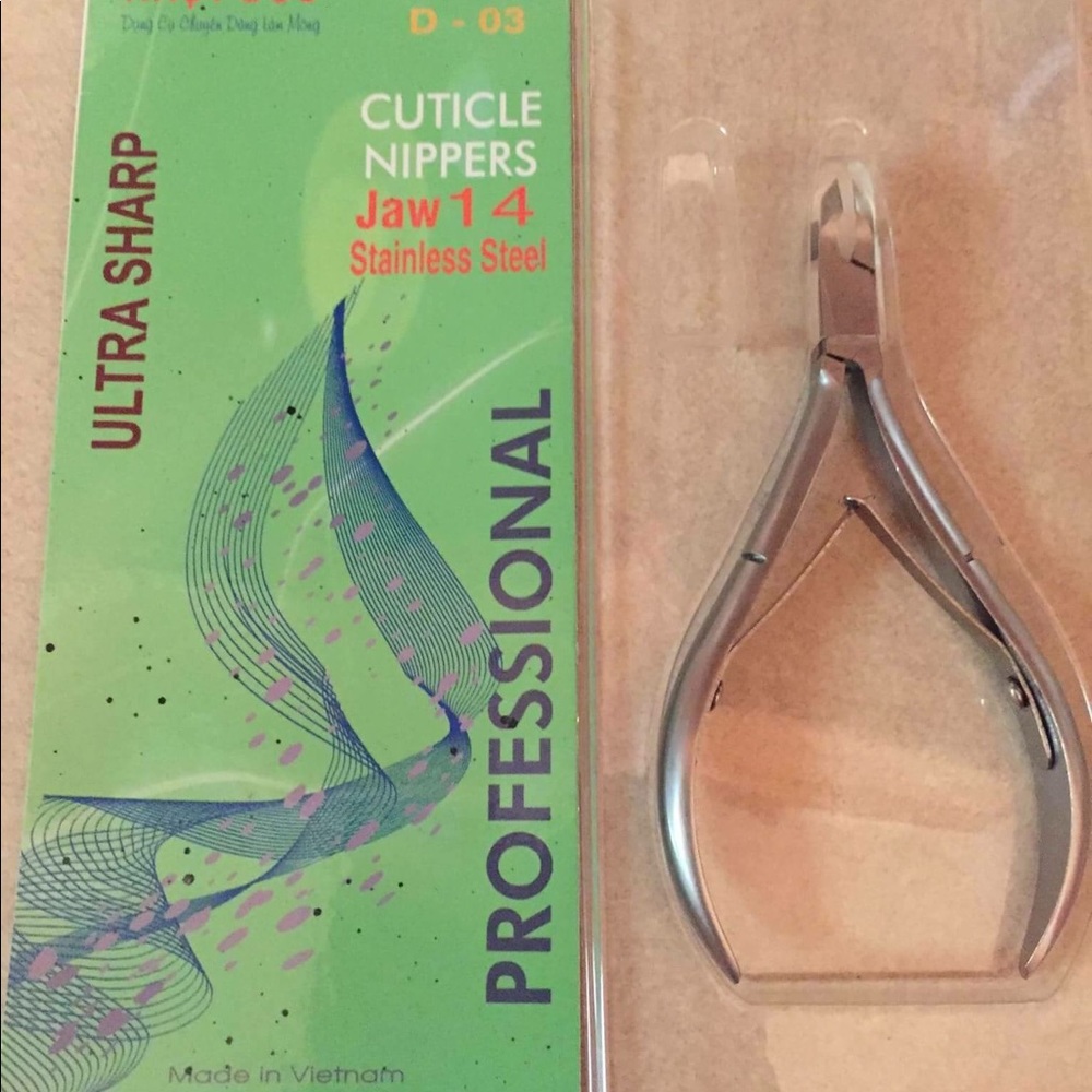 Cuticle nippers